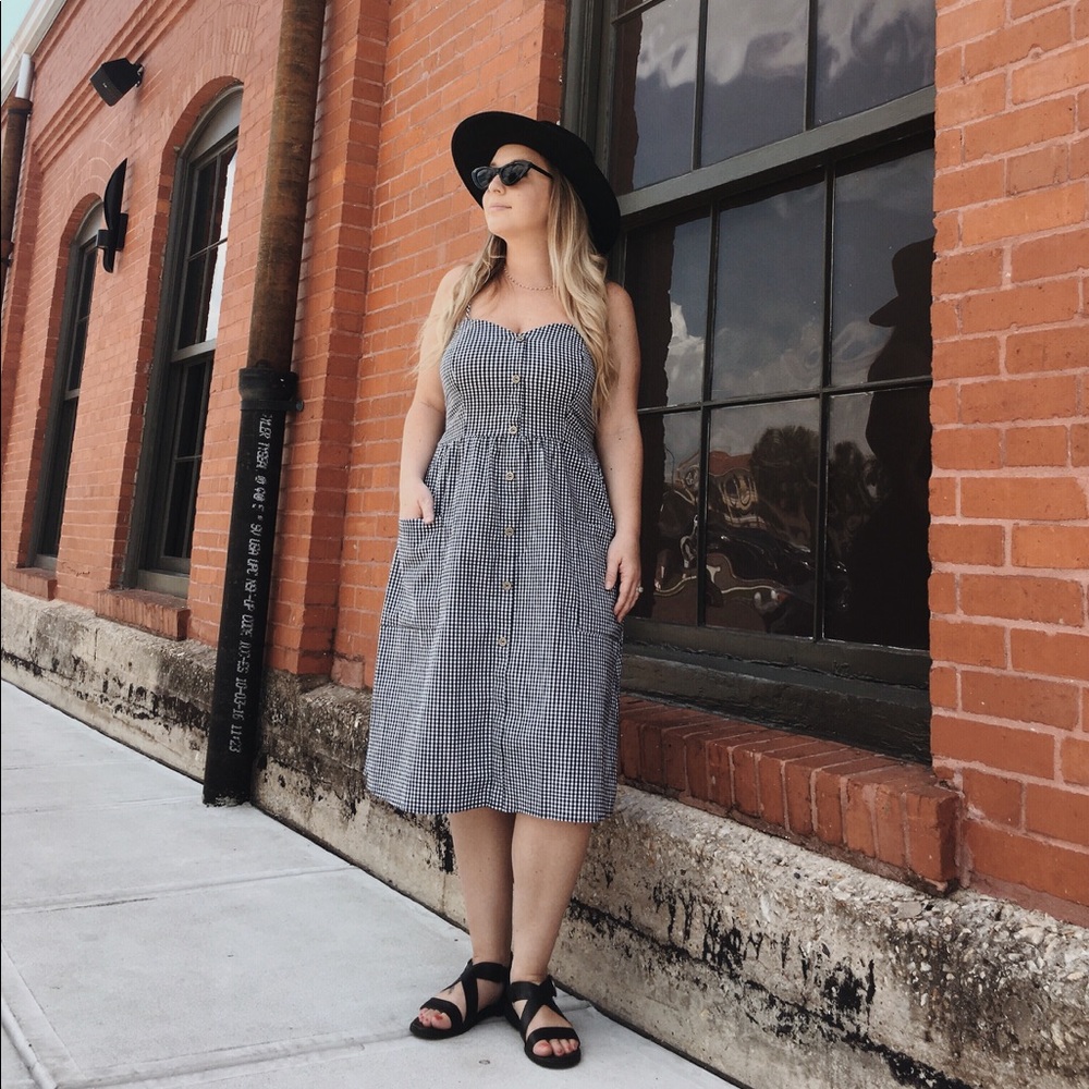 Black and white checkered dress, gingham pattern
